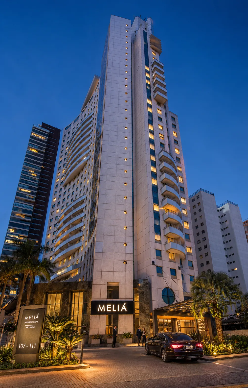 Ambiente corporativo moderno e confortável